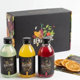 שלושה קוקטיילים אישיים בנפח 200 מ"ל כל אחד, מארז מעולה לטעימה.