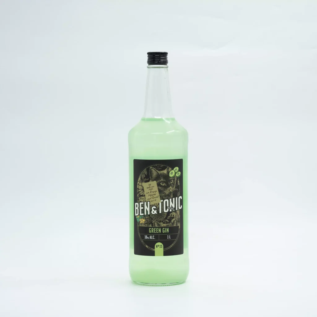 קוקטייל מבוקבק green gin 1 ליטר